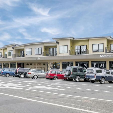 Finns Paekakariki Exterior photo